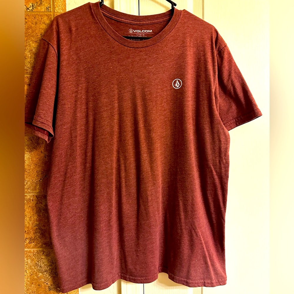 Volcom t-shirt